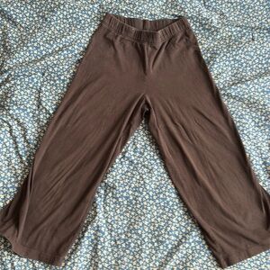 Old Navy High-Waisted Fashion Wide-Leg Cropped Leggings size M Brown